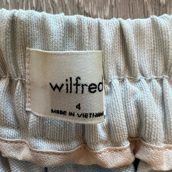 Light grey Wilred linen pants. Size 4. - Picture 2 of 5